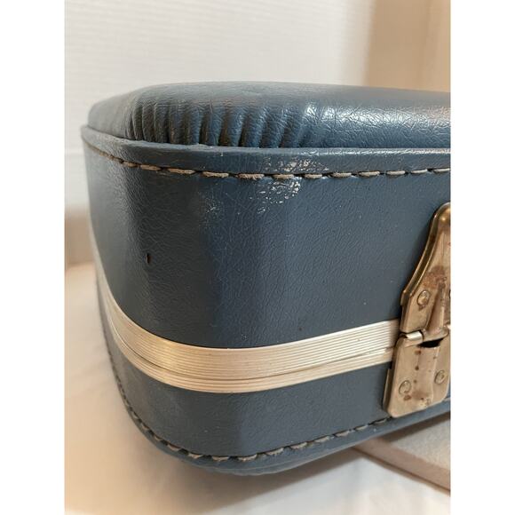 Vtg Blue Luggage Suitcase Mid-Century Hard Shell No Keys - Picture 6 of 16